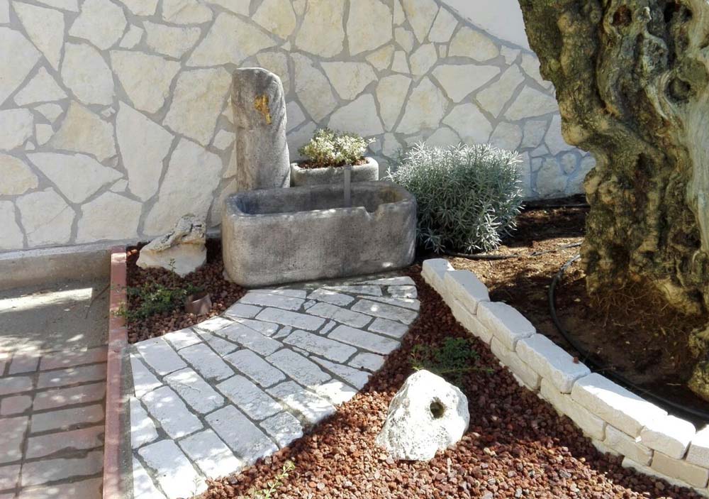 fontana Dolomiti 80 col. antichizzato, cod. 03FD80AT, località: Noventa Vicentina (Vicenza)